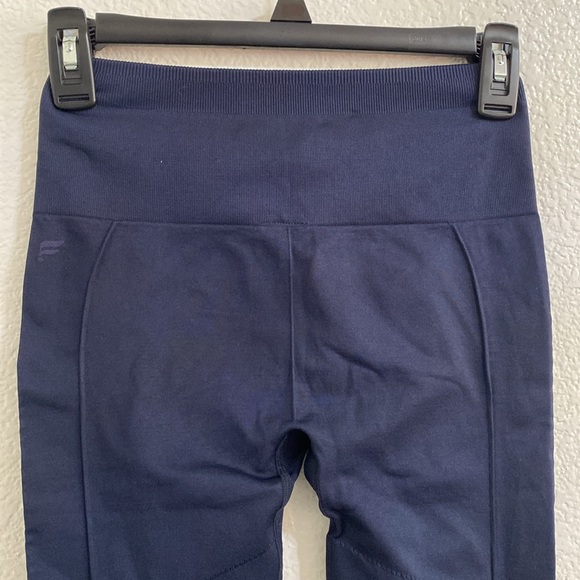 Fabletics 2pc Set - Picture 11 of 12